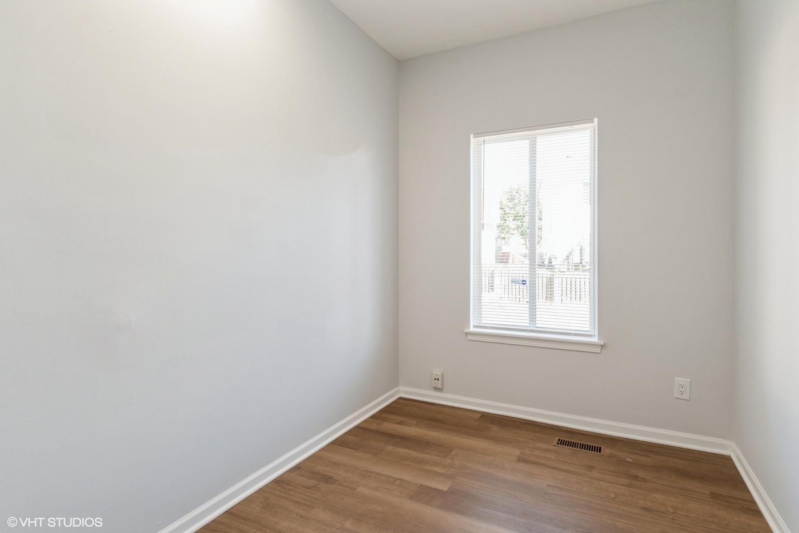 335 Richmond Drive Romeoville, IL 60446 - Photo 8 of 22