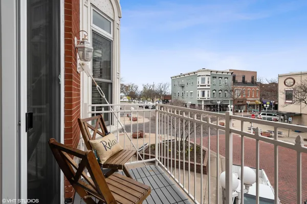 $485,000 | 403 State Street, Unit 3, St. Joseph, MI 49085