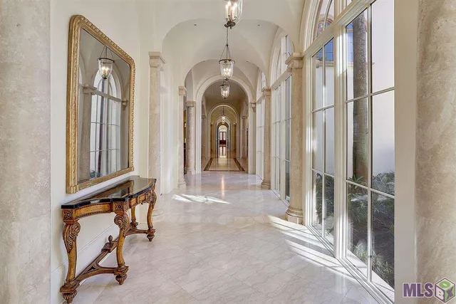 $14,000,000 | 11001 Highland Road, Baton Rouge, LA 70810