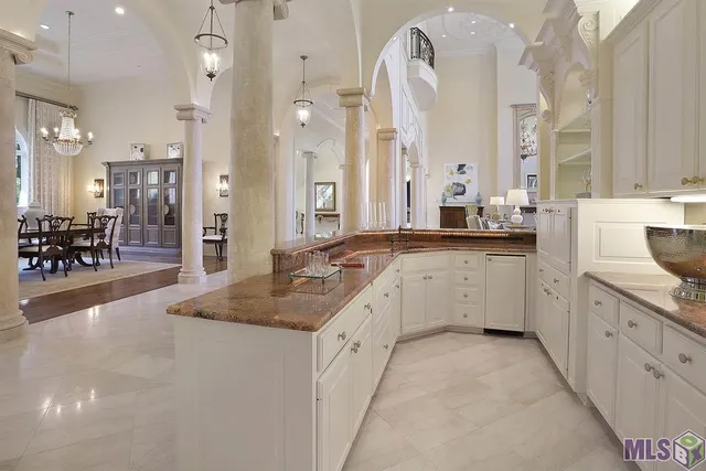 $14,000,000 | 11001 Highland Road, Baton Rouge, LA 70810