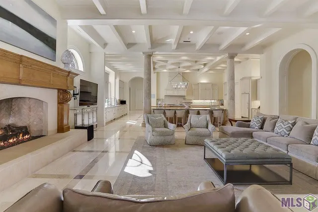 $14,000,000 | 11001 Highland Road, Baton Rouge, LA 70810