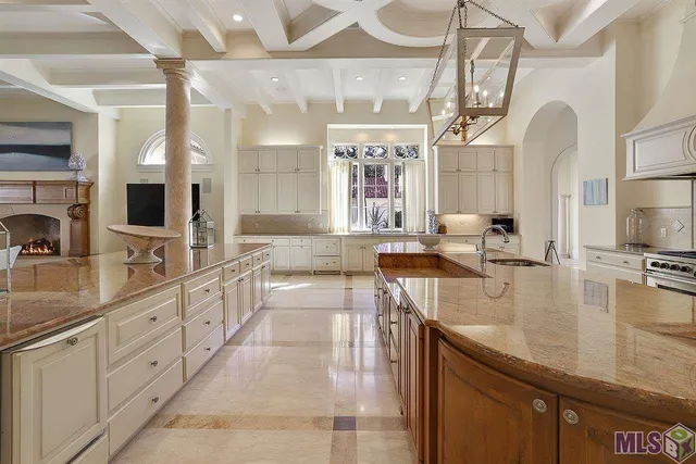 $14,000,000 | 11001 Highland Road, Baton Rouge, LA 70810