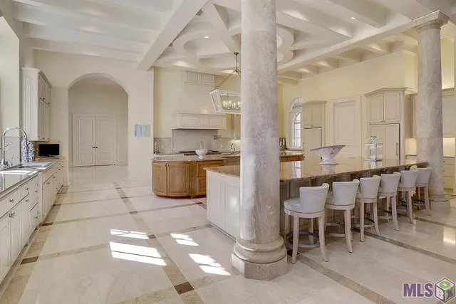 $14,000,000 | 11001 Highland Road, Baton Rouge, LA 70810