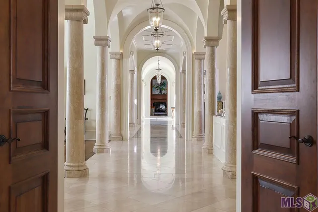 $14,000,000 | 11001 Highland Road, Baton Rouge, LA 70810