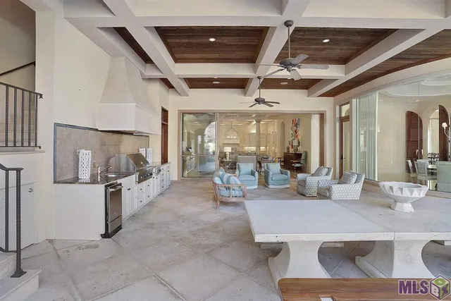 $14,000,000 | 11001 Highland Road, Baton Rouge, LA 70810