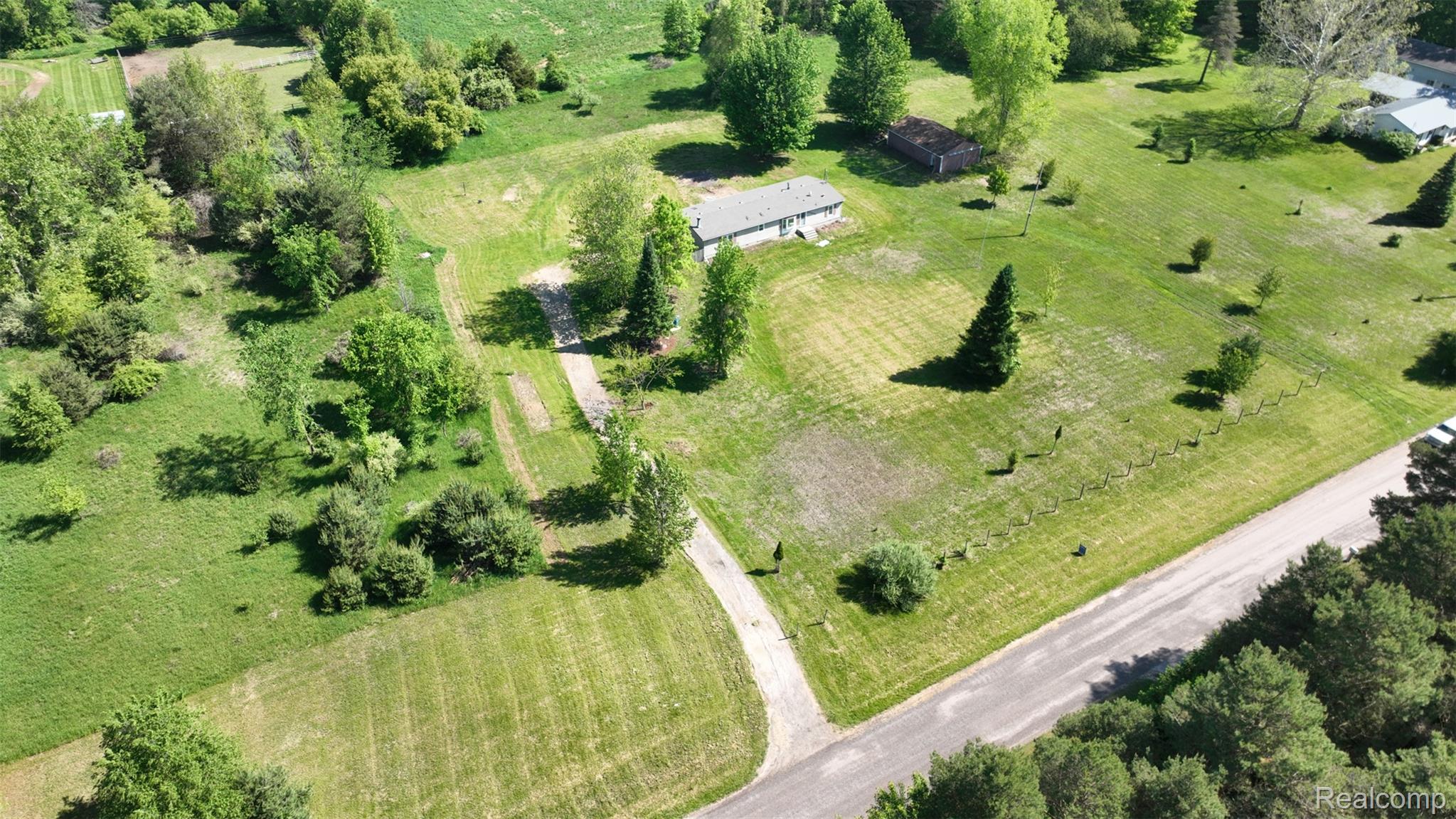 10028 McAfee Road Montrose, MI 48457 - Photo 10 of 46 10028 McAffee Rd (14).JPG