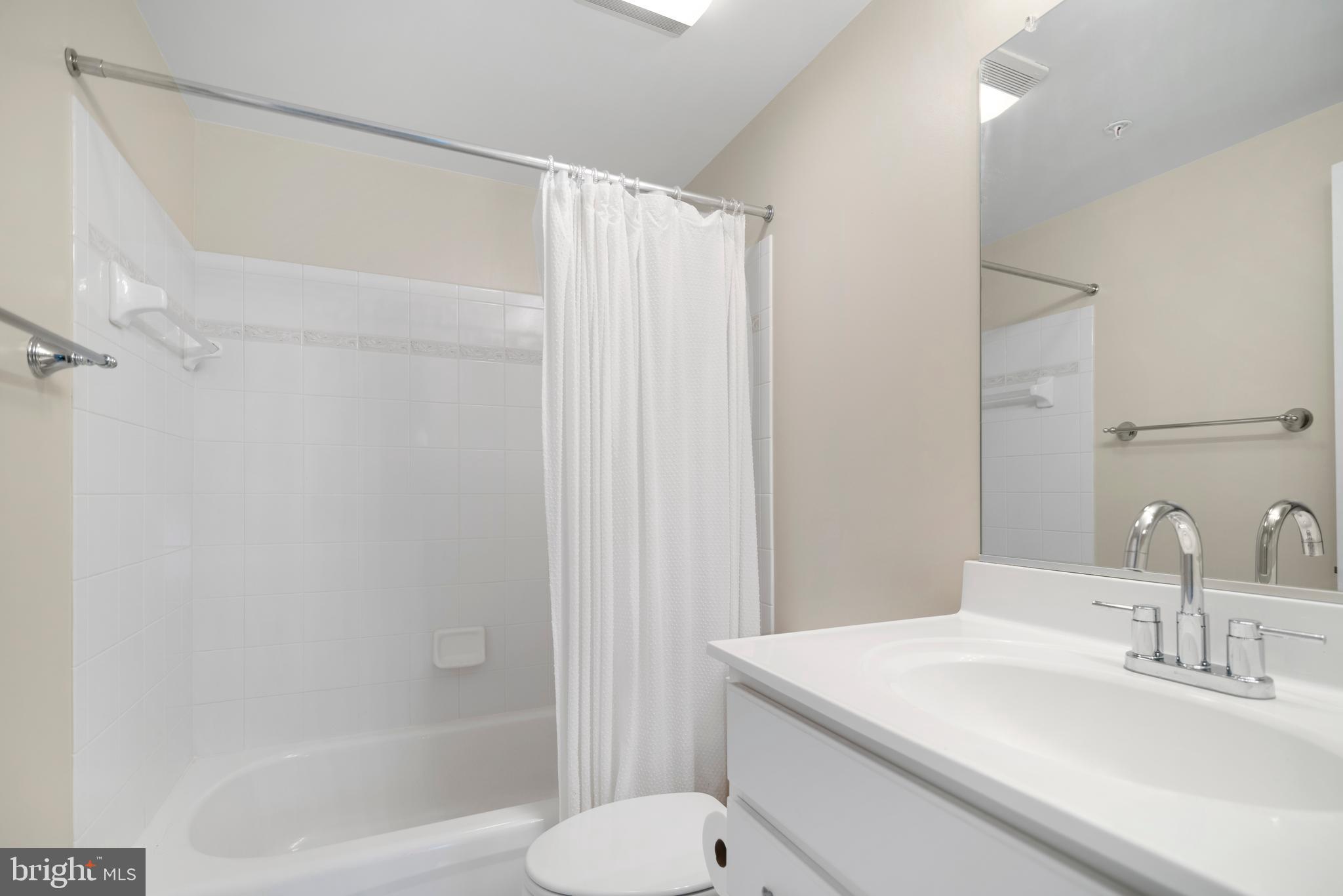 508 South Fayette Street Alexandria, VA 22314 - Photo 29 of 46 Full Bathroom 2