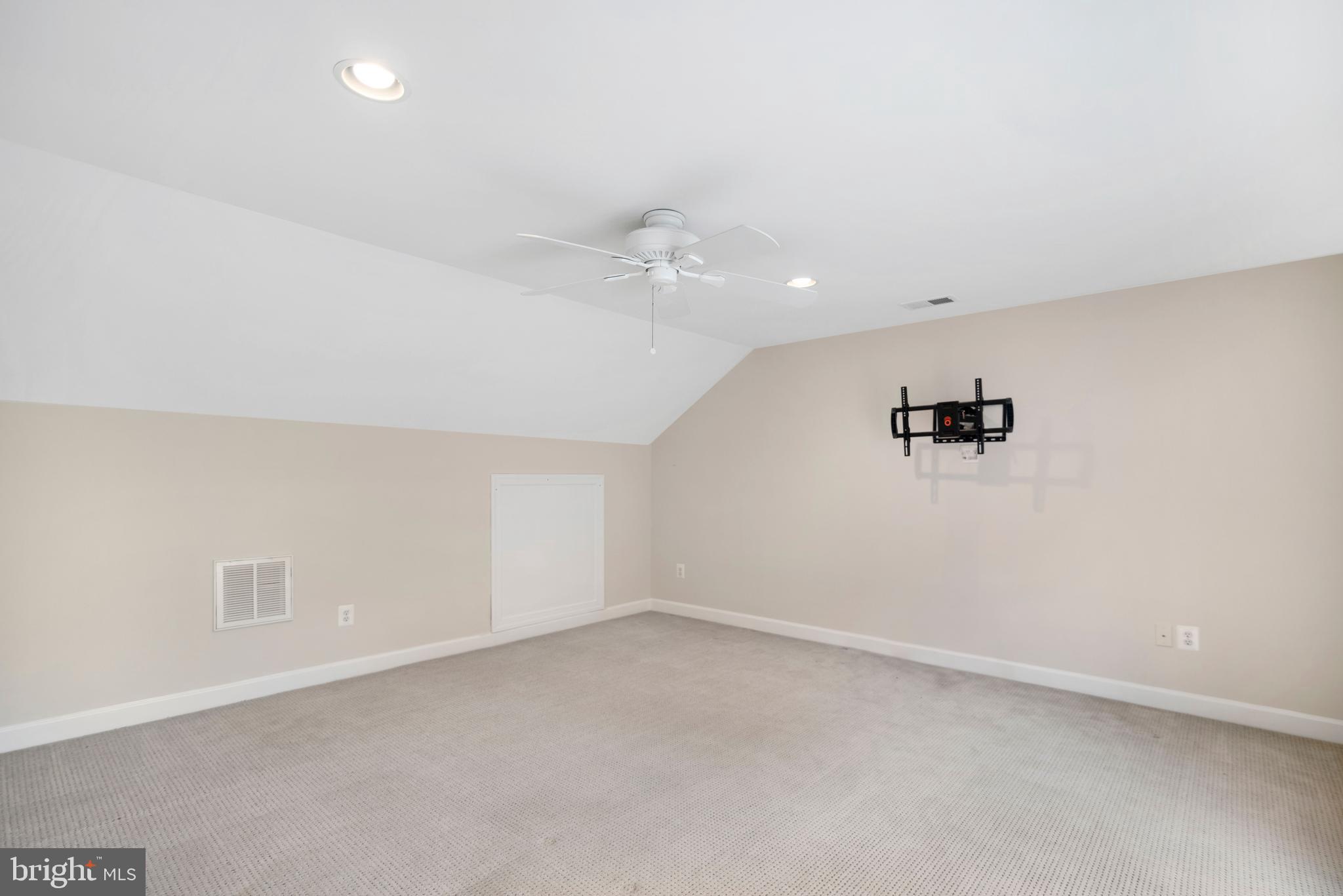 508 South Fayette Street Alexandria, VA 22314 - Photo 31 of 46 Upper Level Bedroom Suite
