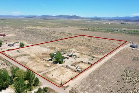 5726 North 1700th Street West Cedar City, UT 84721 - Photo 2 of 49 2