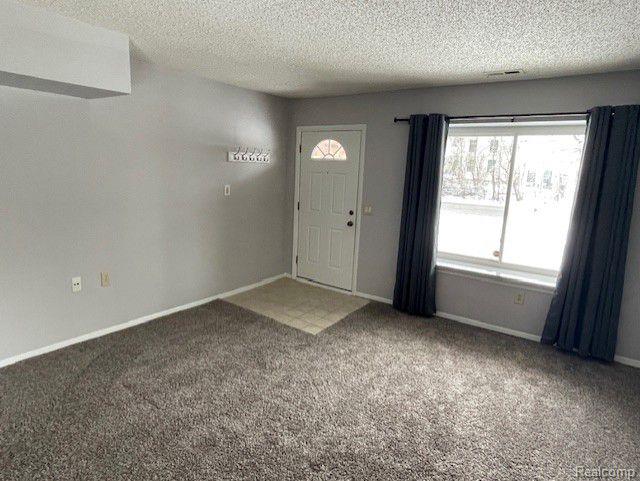 3570 Cass Elizabeth Road Waterford, MI 48328 - Photo 4 of 19