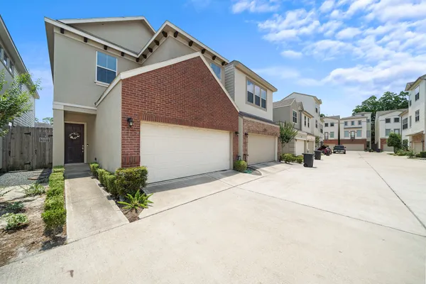 $2,500 | 9517 Cedarpost Square Street, Houston, TX 77055
