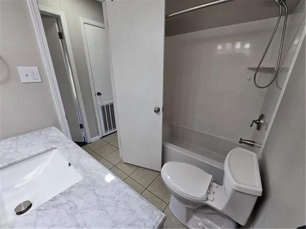 $1,700 | 121 Sunshine Drive, Des Allemands, LA 70030