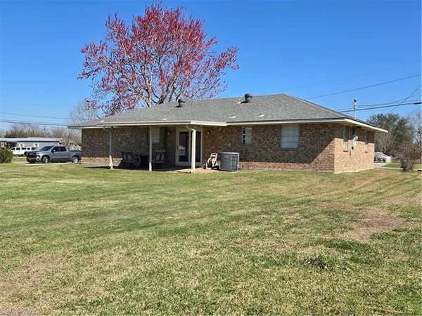 $1,700 | 121 Sunshine Drive, Des Allemands, LA 70030