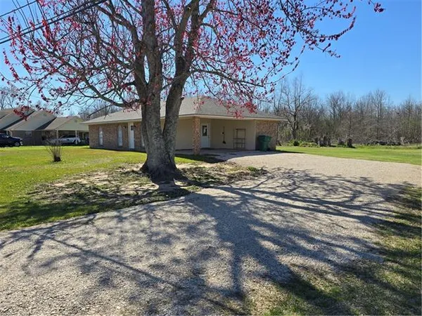 $1,700 | 121 Sunshine Drive, Des Allemands, LA 70030