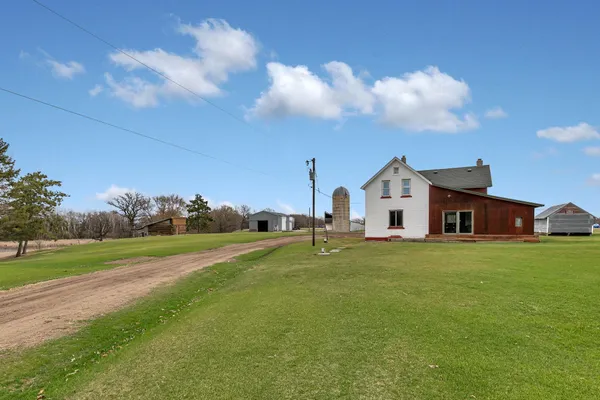 $349,898 | 18848 223rd Street, Cold Spring, MN 56320