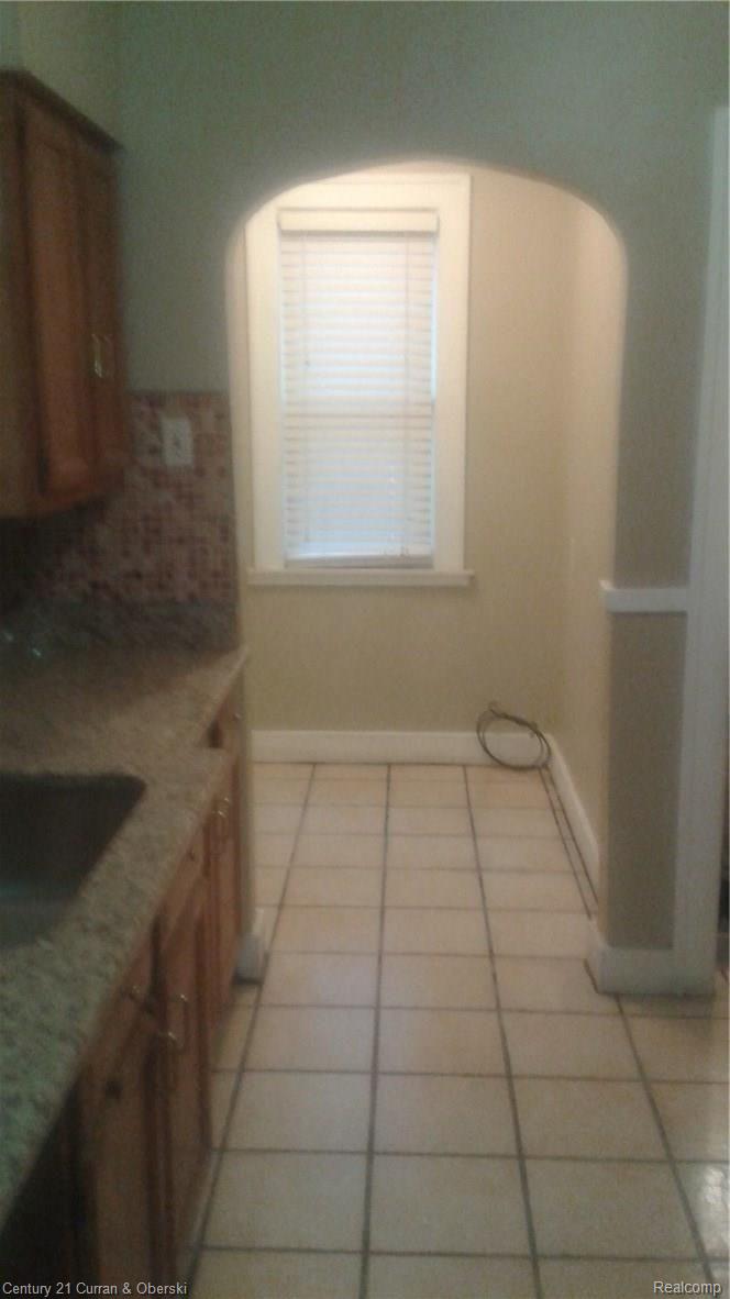 5927 Yorkshire Road Detroit, MI 48224 - Photo 21 of 42 Kitchen