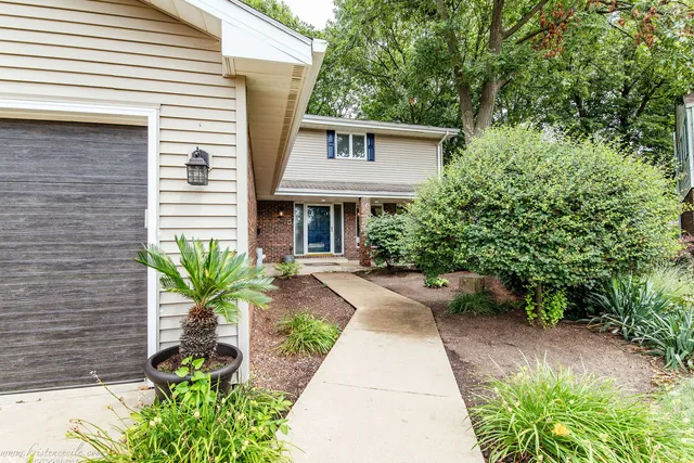 $425,000 | 5 Inverness Drive, Bourbonnais, IL 60914