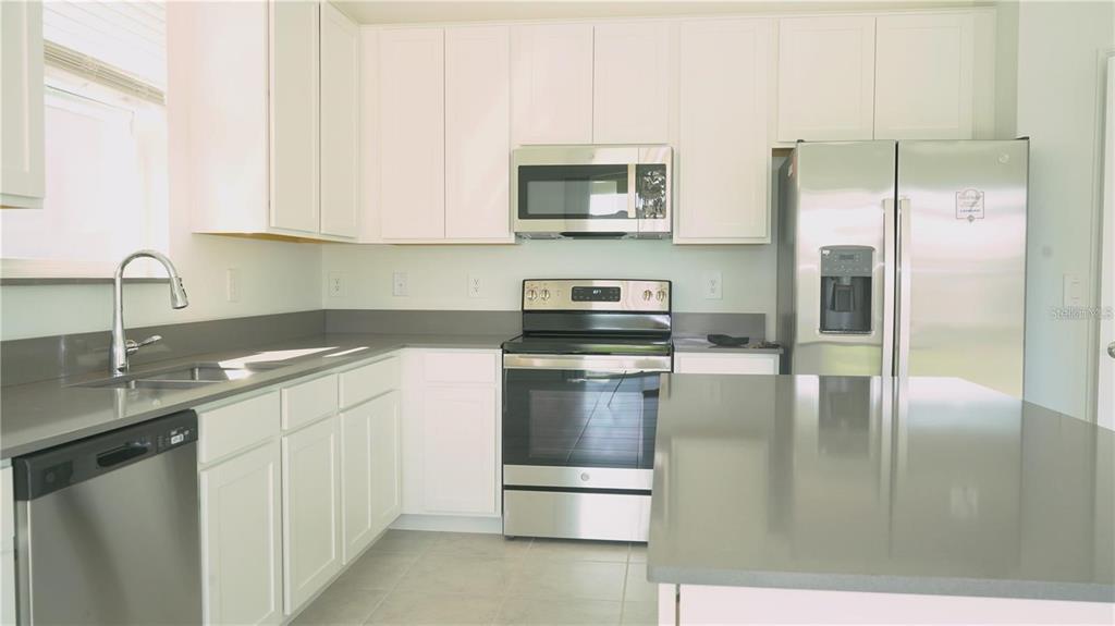 1047 John Jacob Road Davenport, FL 33837 - Photo 3 of 10