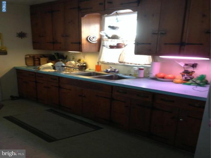 76 South Clinton Street Doylestown, PA 18901 - Photo 4 of 12