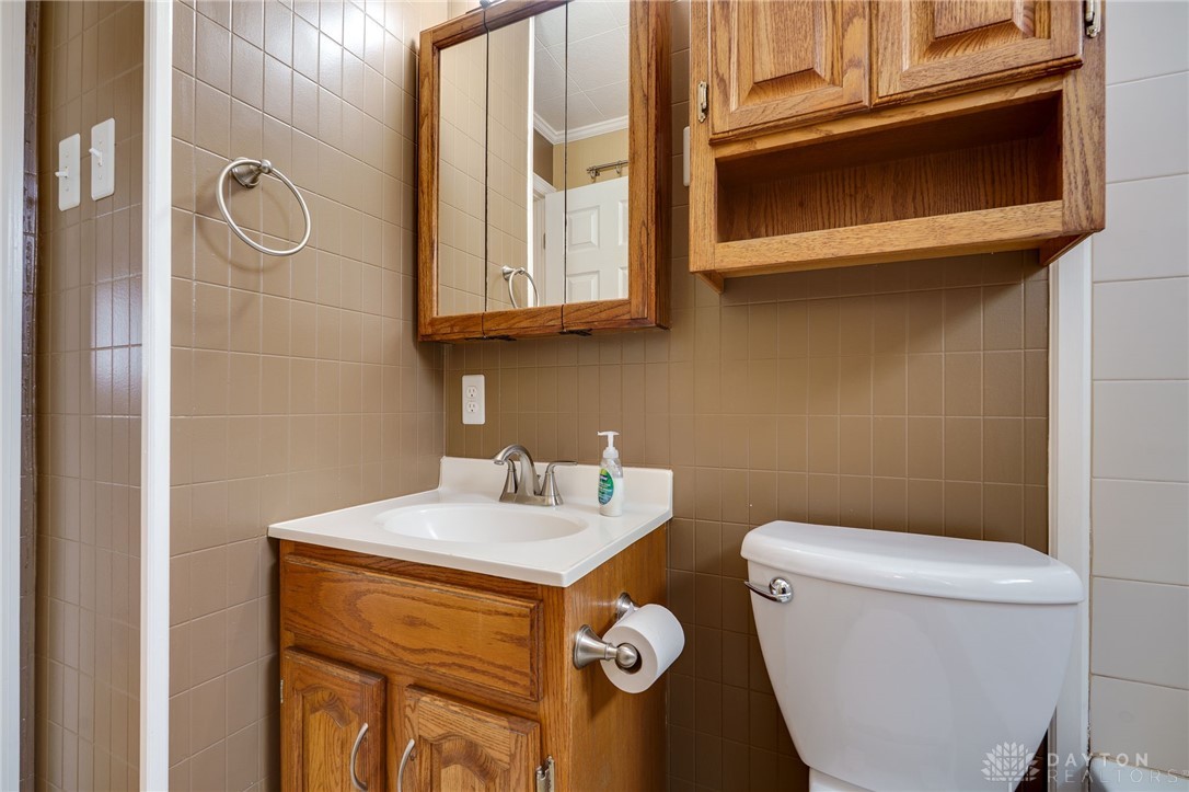 1817 Willamet Road Dayton, OH 45429 - Photo 20 of 37 Gallery Image 20