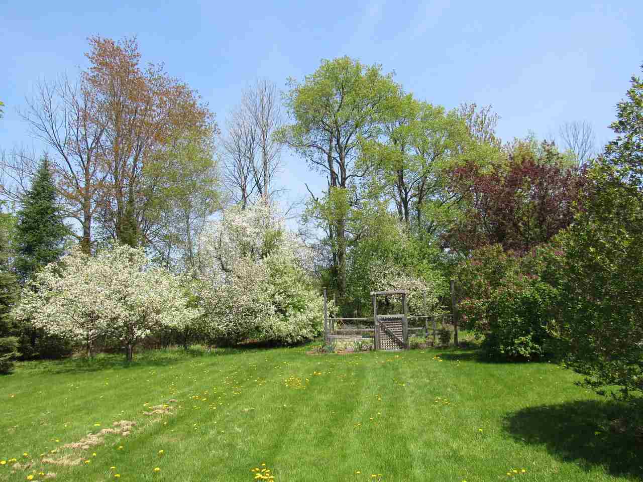 3594 South Road Williston, VT 05495 - Photo 2 of 36