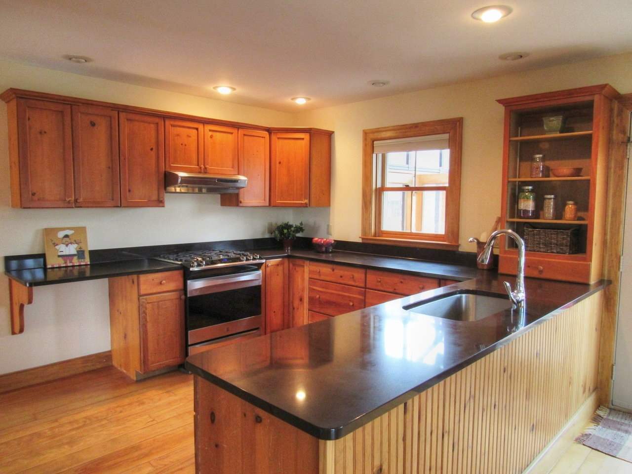 3594 South Road Williston, VT 05495 - Photo 4 of 36