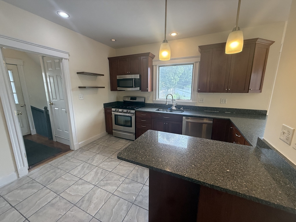565 Main Street, Unit 2 Watertown, MA 02472 - Photo 2 of 10