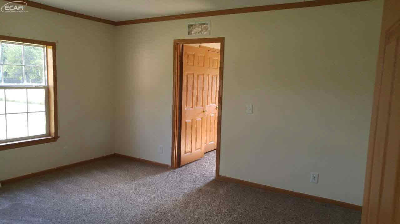 7094 Farrand Road Clio, MI 48420 - Photo 15 of 32 21198595-14.JPG