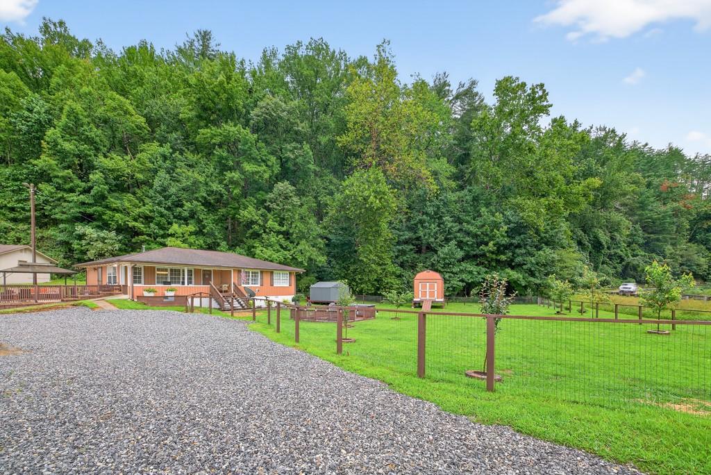 8 Taylor Road Helen, GA 30545 - Photo 5 of 47