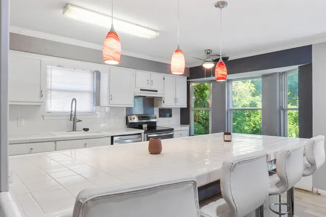 $399,900 | 5227 Lawana Lane, Hixson, TN 37343