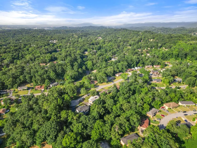 $399,900 | 5227 Lawana Lane, Hixson, TN 37343