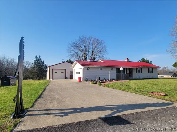 $285,000 | 410 Gregory Boulevard, Tipton, MO 65081