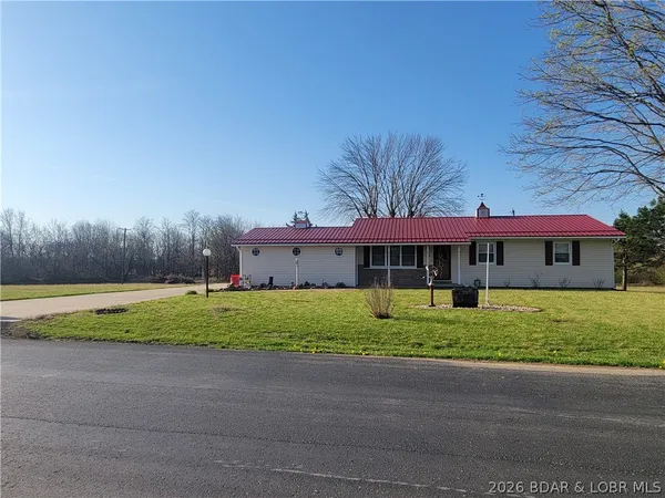 $285,000 | 410 Gregory Boulevard, Tipton, MO 65081