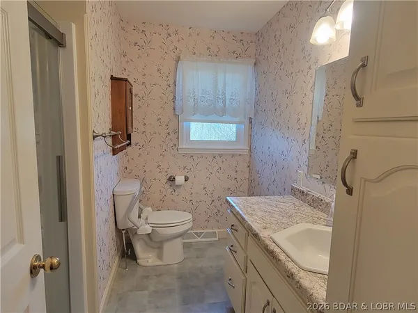 $285,000 | 410 Gregory Boulevard, Tipton, MO 65081