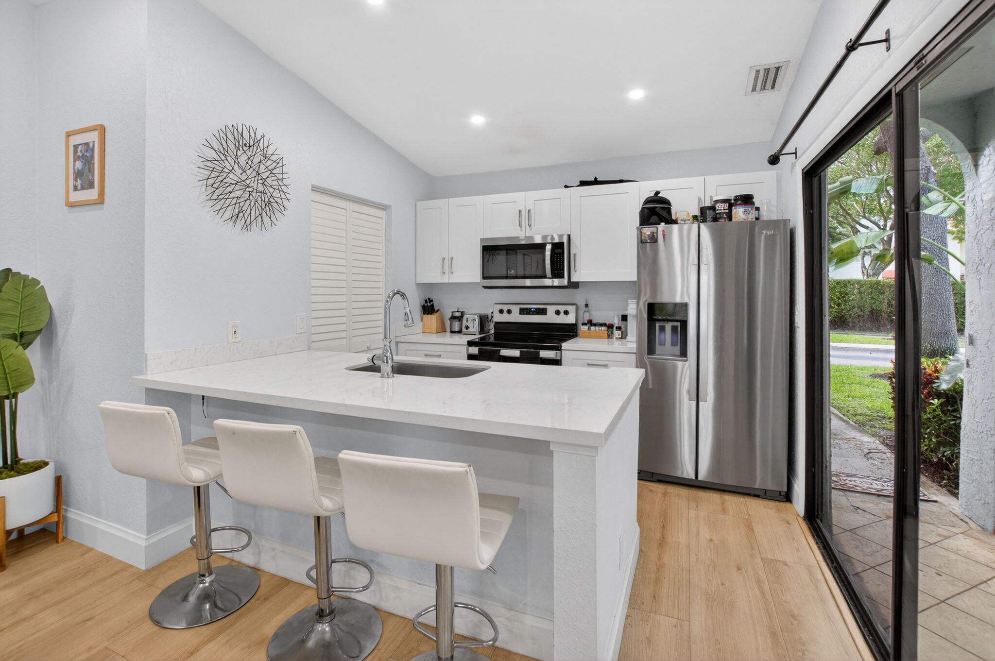 22270 Pineapple Walk Drive Boca Raton, FL 33433 - Photo 6 of 20 Kitchen