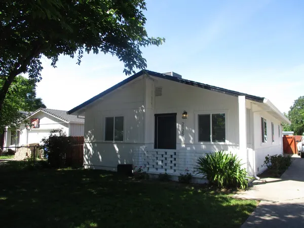 $379,900 | 2125 Harris Avenue, Sacramento, CA 95838