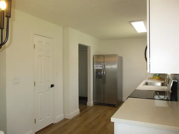 $379,900 | 2125 Harris Avenue, Sacramento, CA 95838