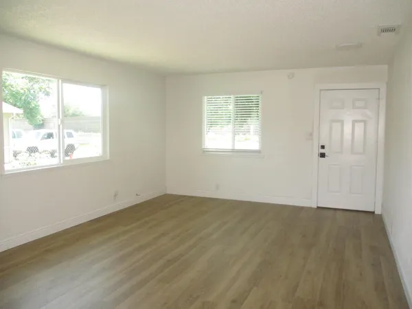 $379,900 | 2125 Harris Avenue, Sacramento, CA 95838