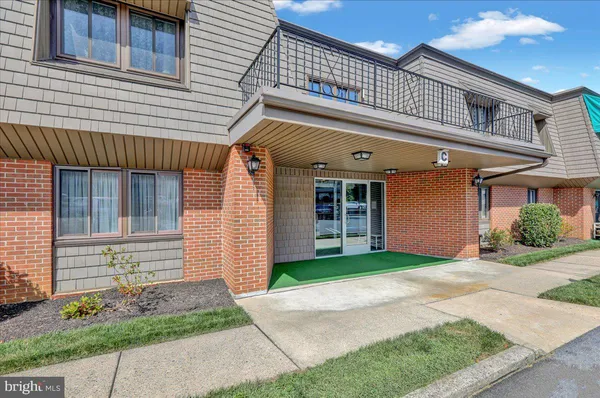 $1,650 | 1801 Cambridge Avenue, Unit C21, Wyomissing, PA 19610