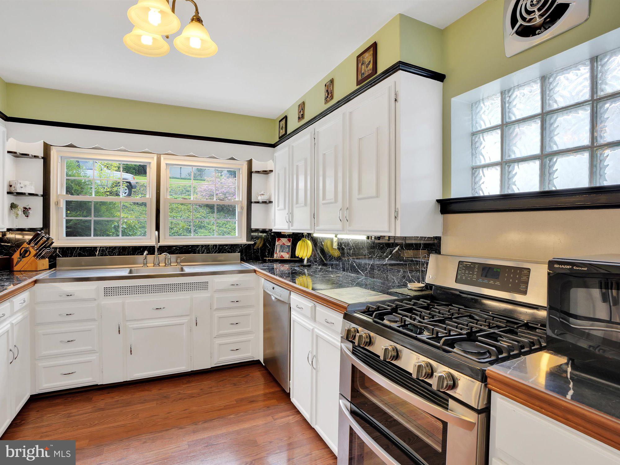 200 Country Club Road York, PA 17403 - Photo 9 of 22 Kitchen 2