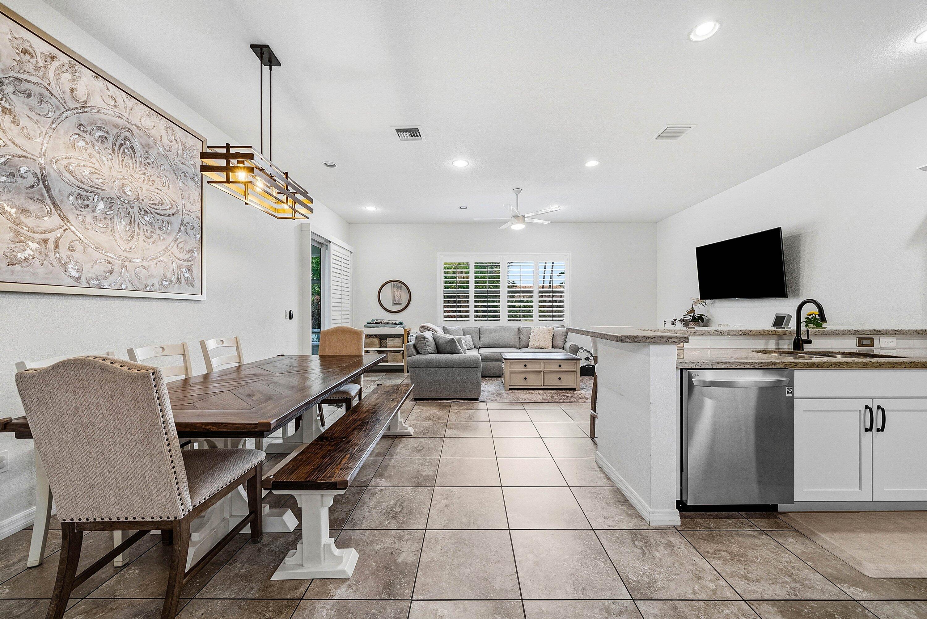 409 Francesca Ridge Road Boynton Beach, FL 33435 - Photo 9 of 41 Dinning area