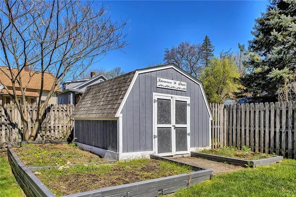 $169,900 | 425 Welker Street, Jeannette, PA 15644