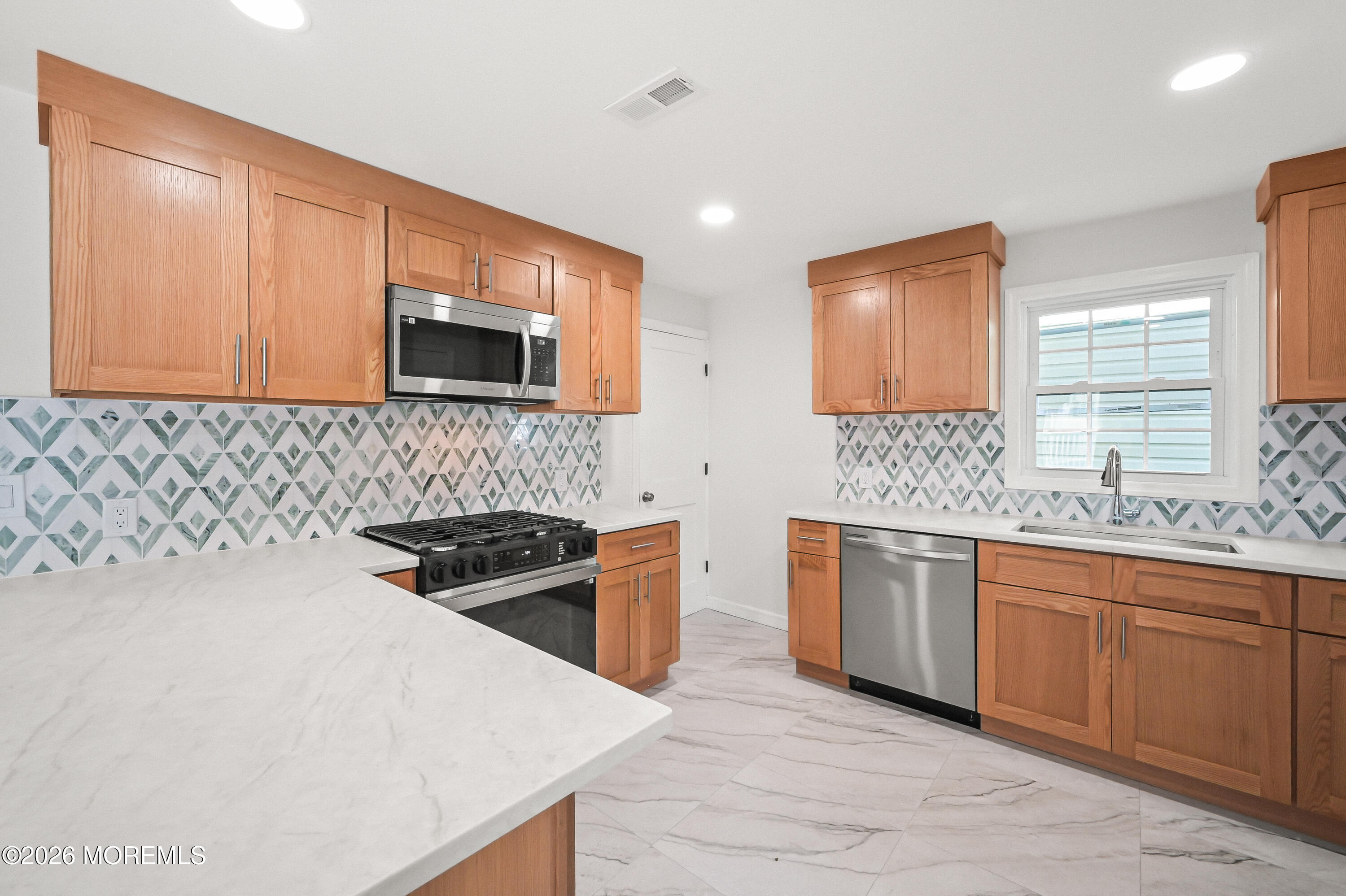 293 1st Street Keyport, NJ 07735 - Photo 16 of 51 293_1st_st_017