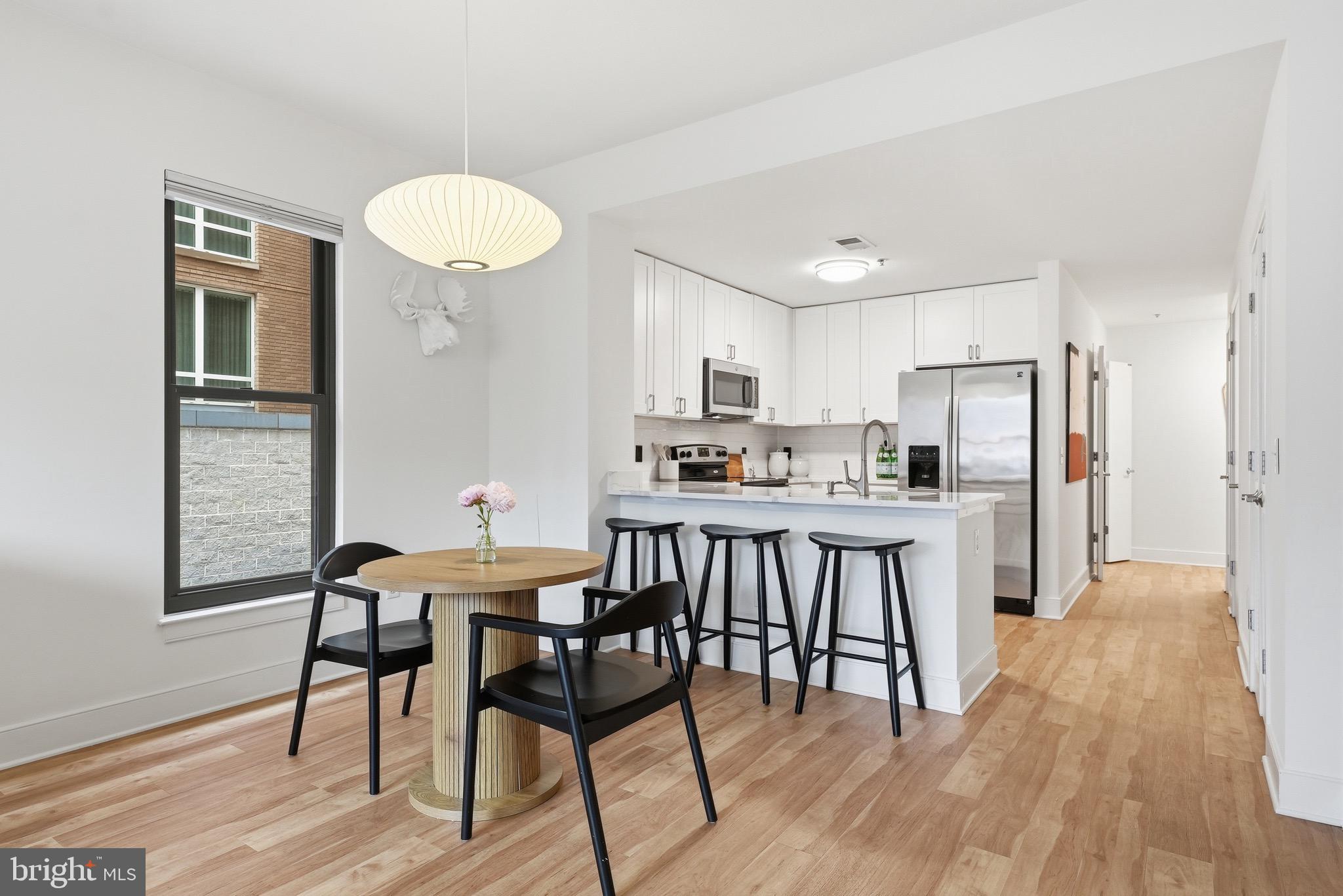 910 M Street Northwest, Unit 203 Washington, DC 20001 - Photo 8 of 24 Living/Dining