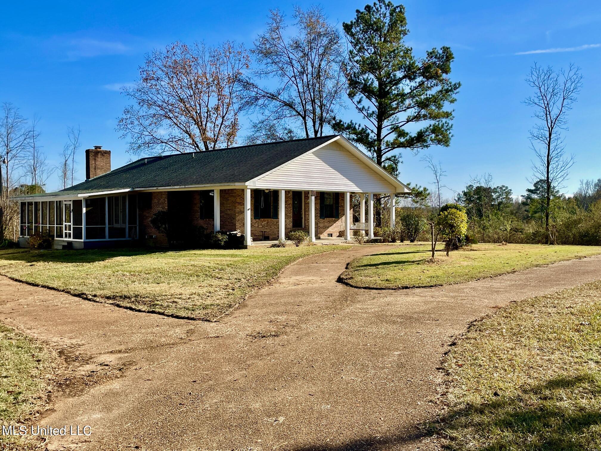 243 Shaw Road Conehatta, MS 39057 - Photo 2 of 34 IMG_2738