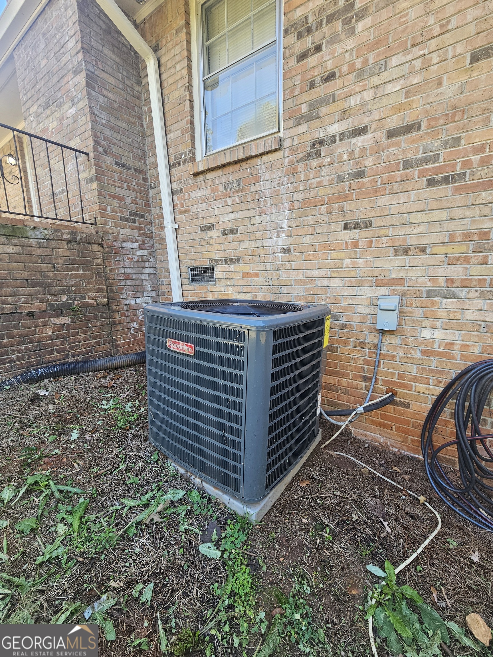 3750 Citation Drive Decatur, GA 30034 - Photo 13 of 44 a view of a backyard with brick wall
