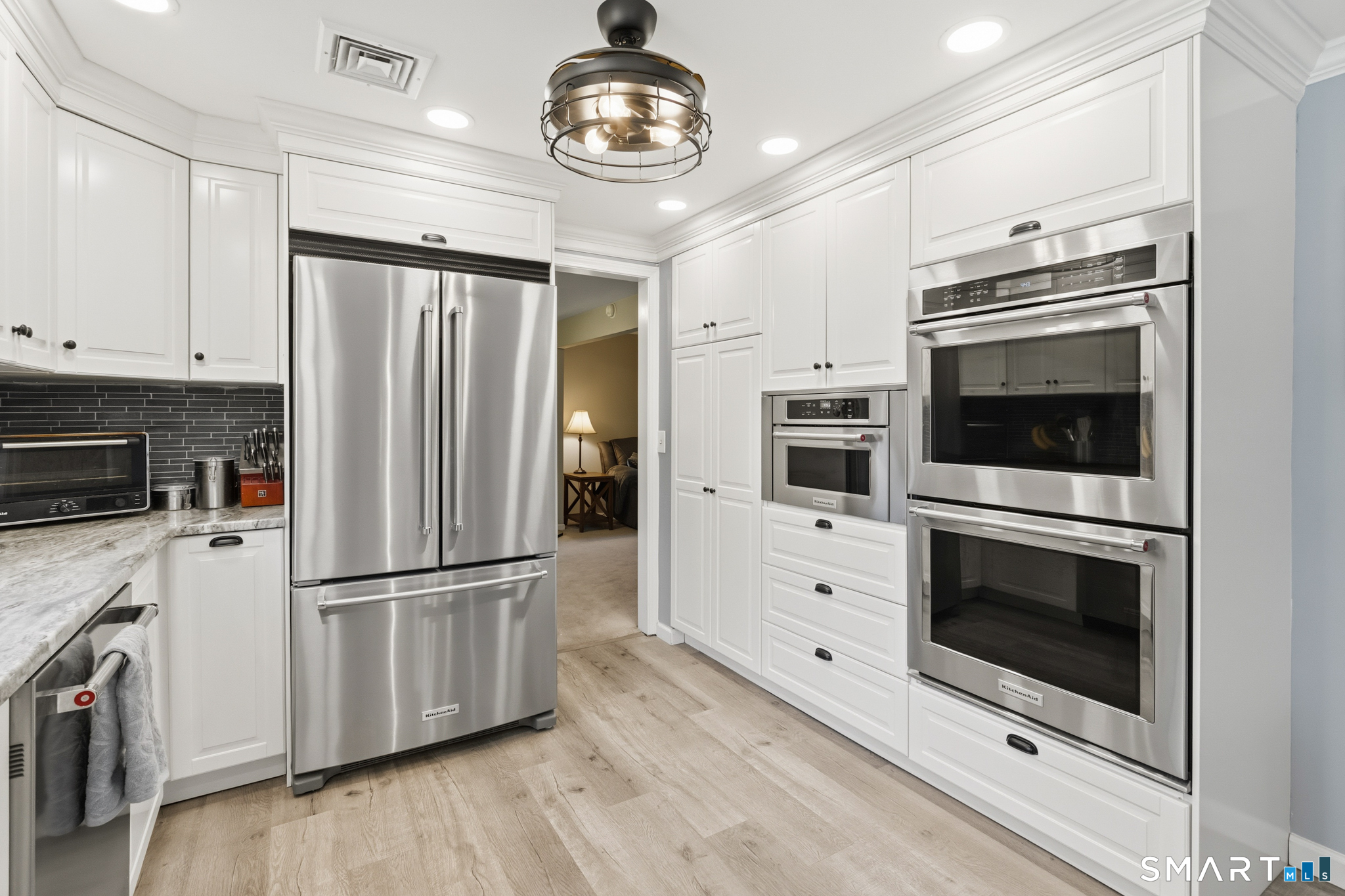 169 Tom Swamp Road Hamden, CT 06518 - Photo 15 of 40