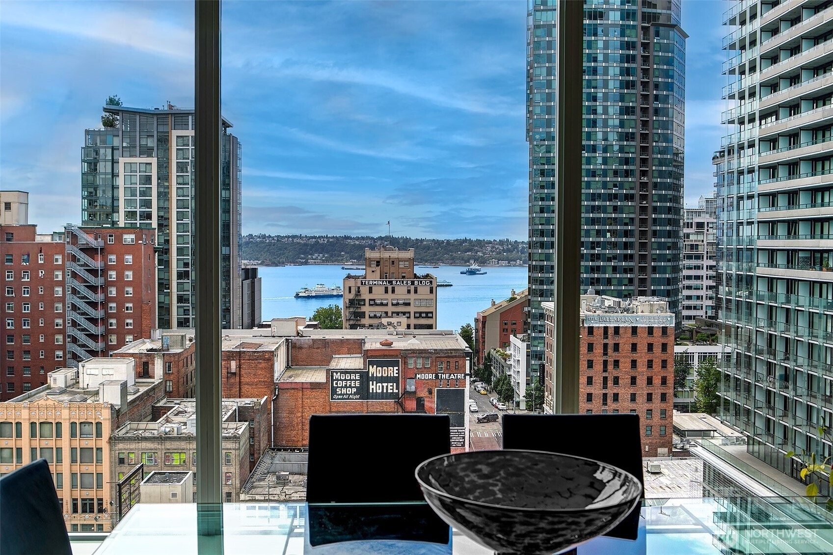 1920 4th Avenue, Unit 1702 Seattle, WA 98101 - Photo 19 of 38