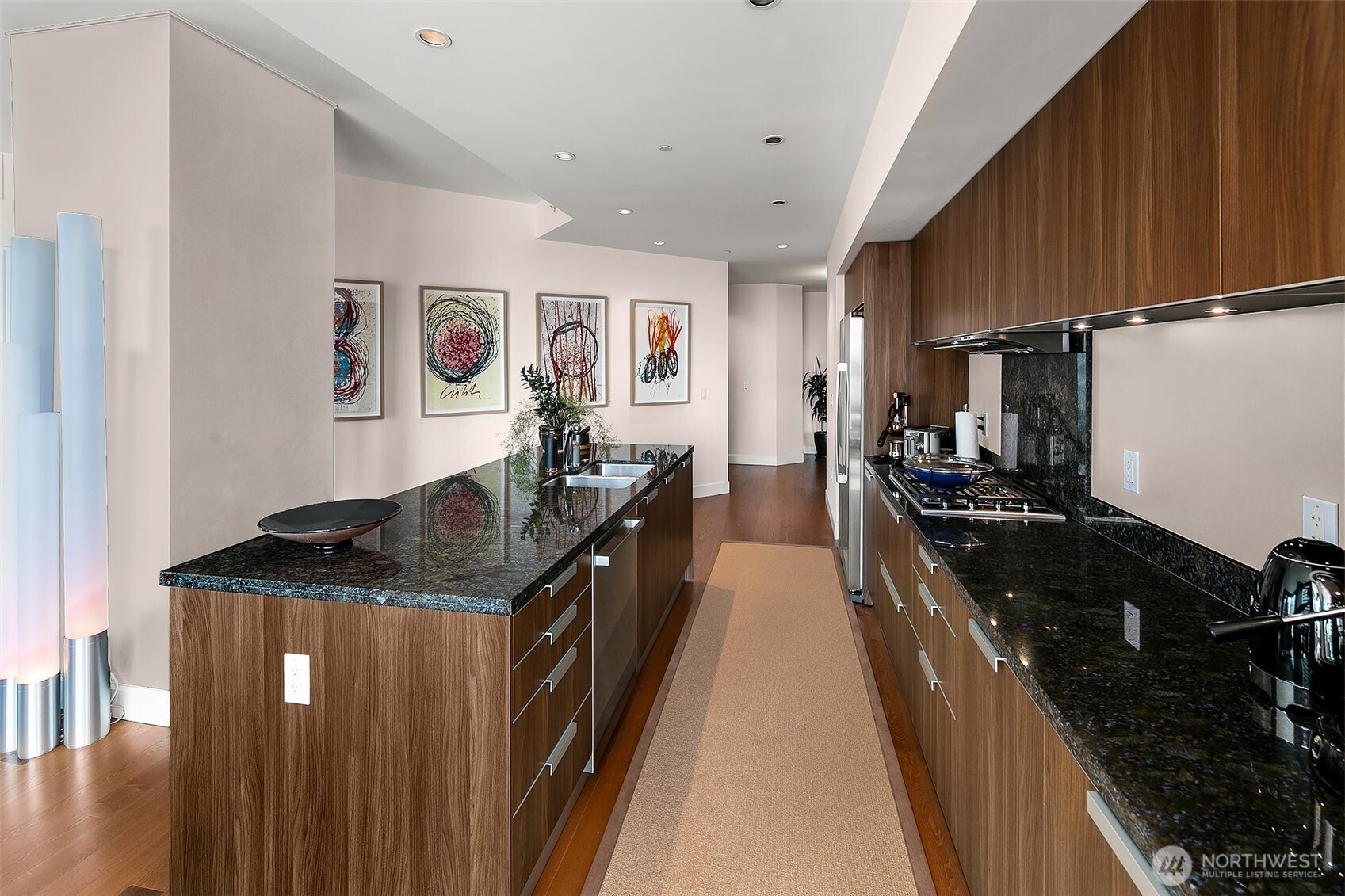 1920 4th Avenue, Unit 1702 Seattle, WA 98101 - Photo 20 of 38