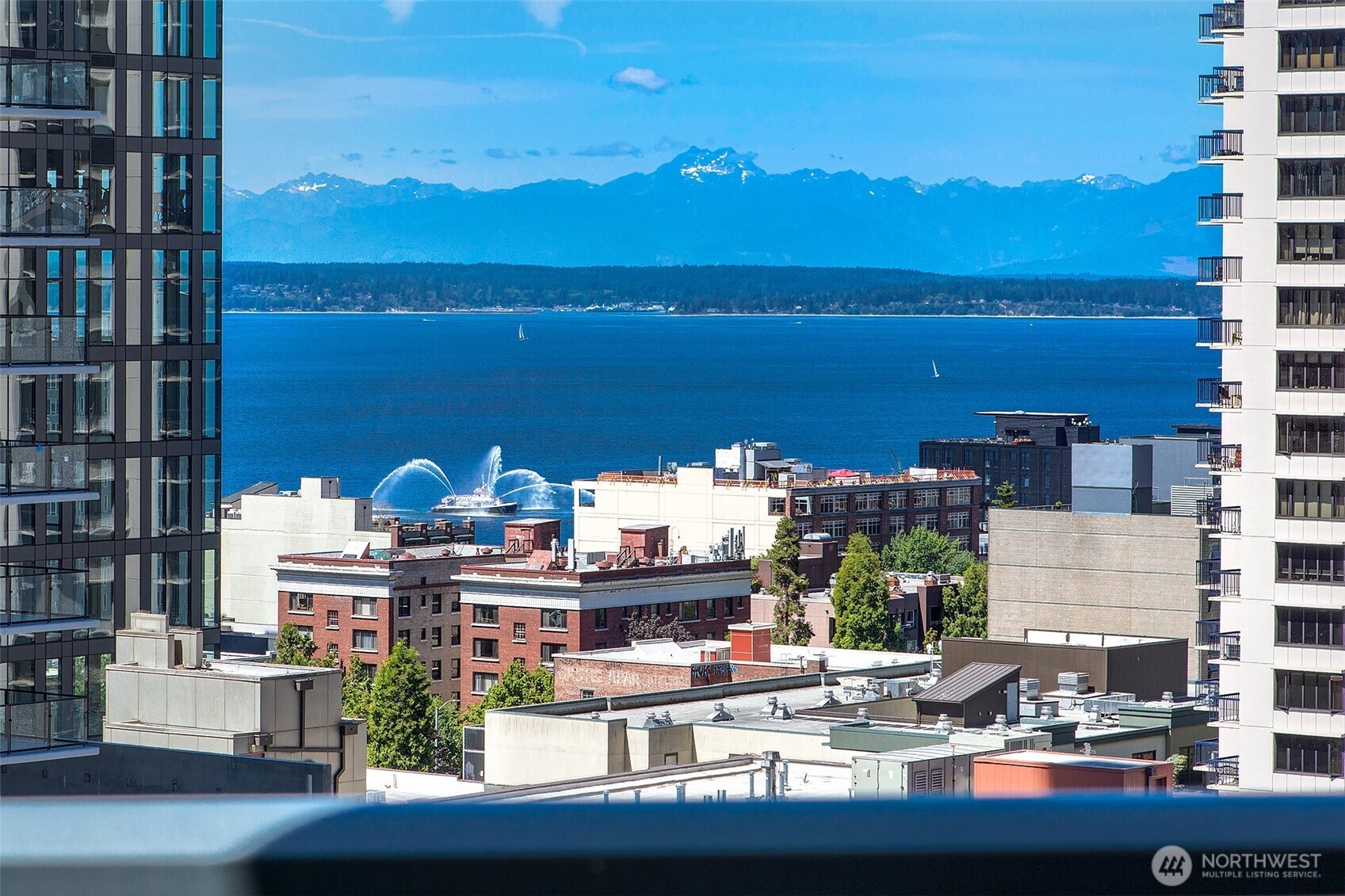 1920 4th Avenue, Unit 1702 Seattle, WA 98101 - Photo 2 of 38